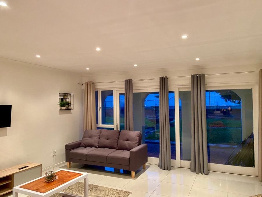 5 Bedroom Property for Sale in Constantia Western Cape